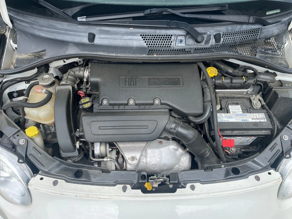 2014 Fiat Abarth 500 - Image 5 of 9