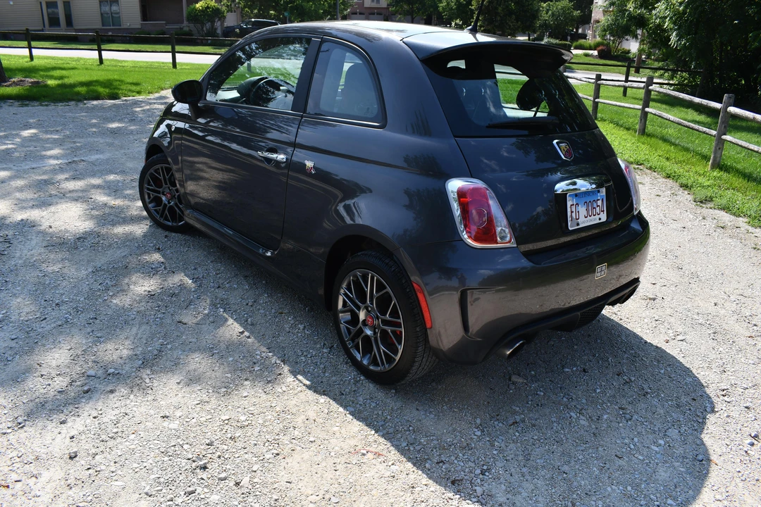 2014 Fiat Abarth 500 - Image 10 of 31