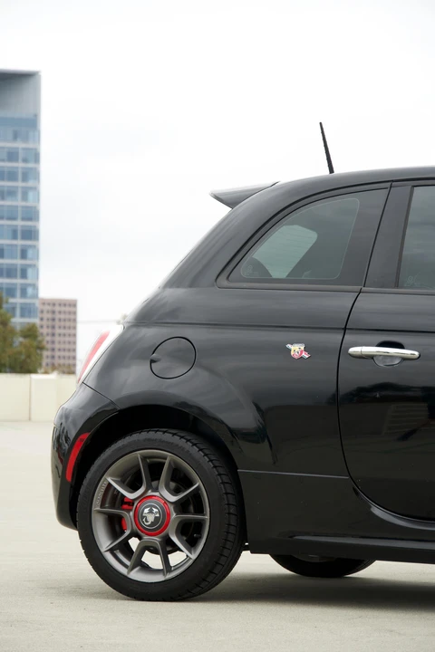 2014 Fiat Abarth 500 - Image 26 of 31