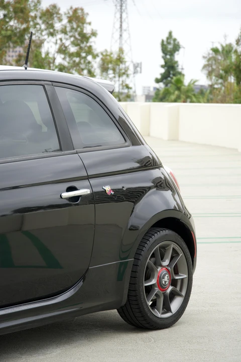 2014 Fiat Abarth 500 - Image 24 of 31