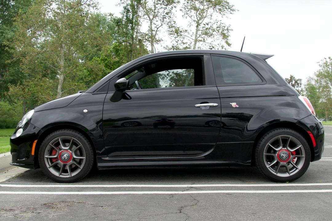 2014 Fiat Abarth 500 - Image 3 of 31