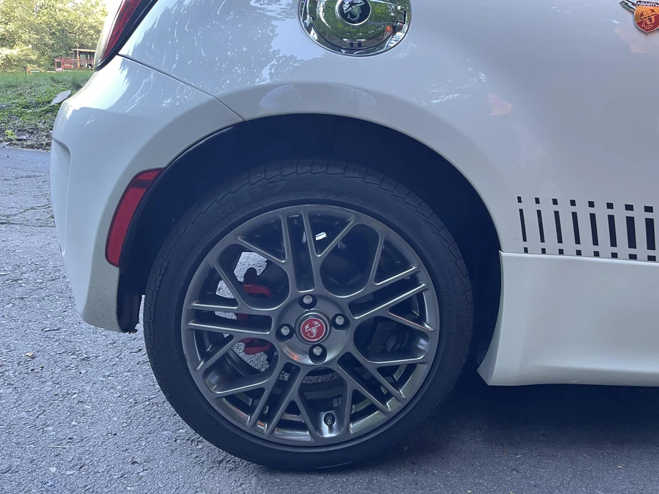 2014 Fiat Abarth 500 - Image 23 of 31