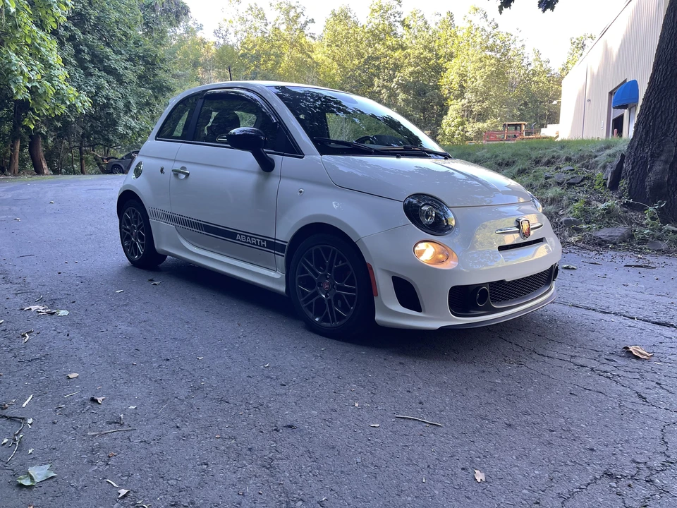 2014 Fiat Abarth 500 - Image 10 of 31