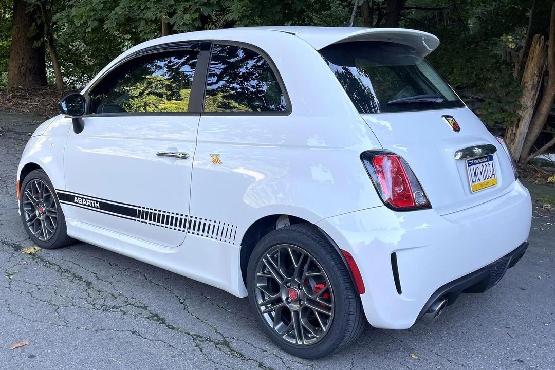 2014 Fiat Abarth 500 - Image 3 of 31
