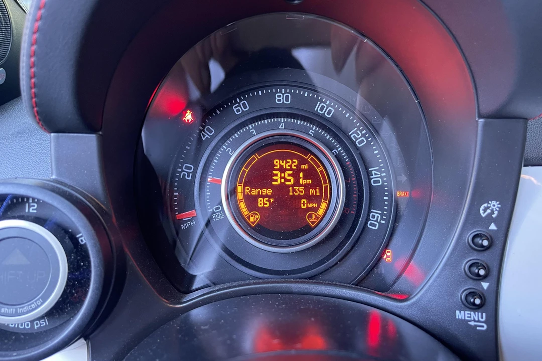 2014 Fiat Abarth 500 - Image 29 of 31
