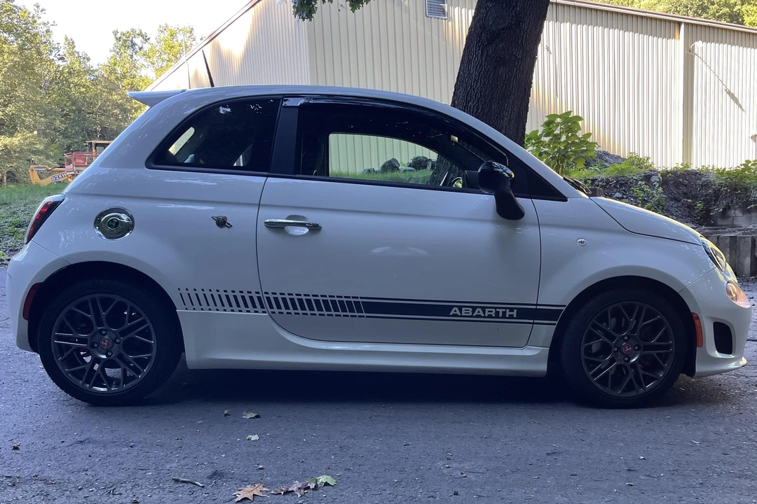 2014 Fiat Abarth 500 - Image 9 of 31