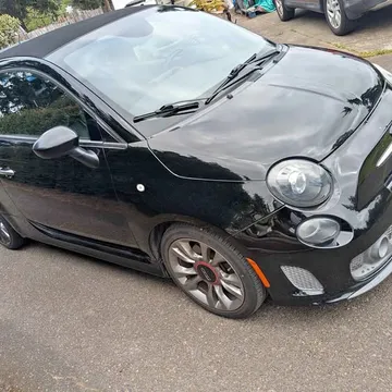 2014 Fiat 500 Abarth Cabrio GQ Edition