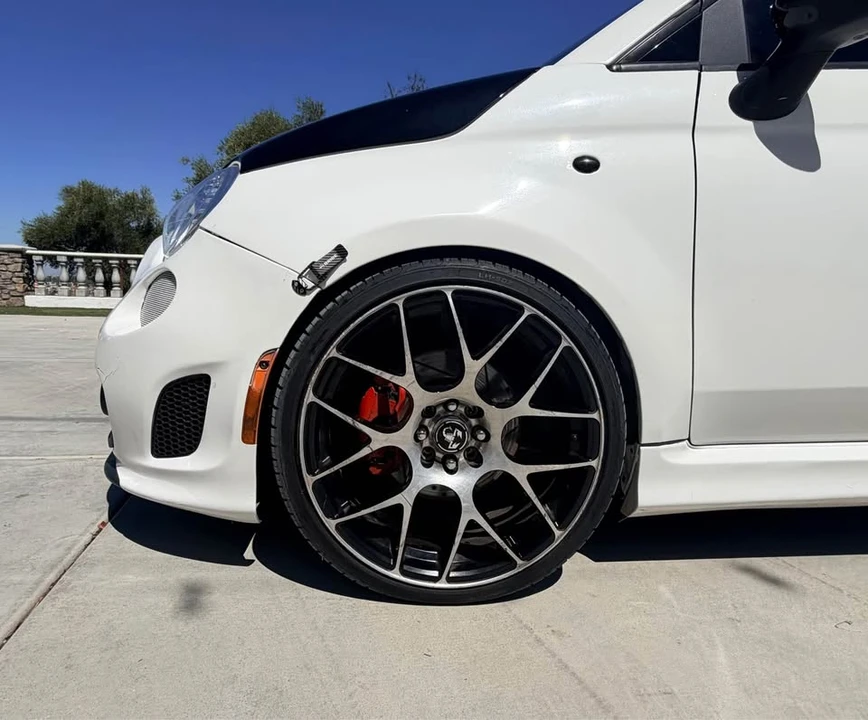 2014 Fiat Abarth 500 - Image 2 of 10