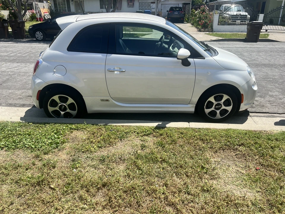 2014 Fiat 500 - Image 2 of 5