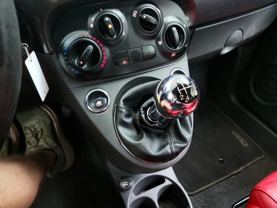2014 Fiat 500 - Image 16 of 31