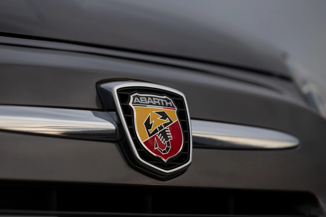 2014 Fiat Abarth 500 - Image 19 of 28