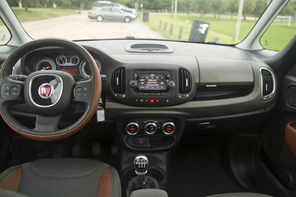 2014 Fiat 500 - Image 3 of 5