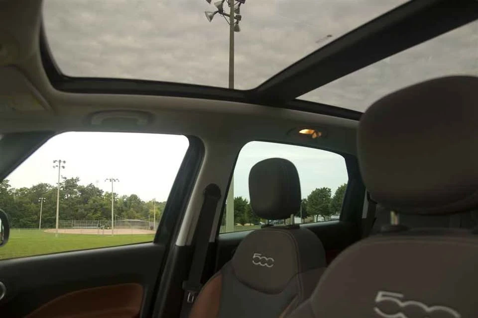 2014 Fiat 500 - Image 5 of 5