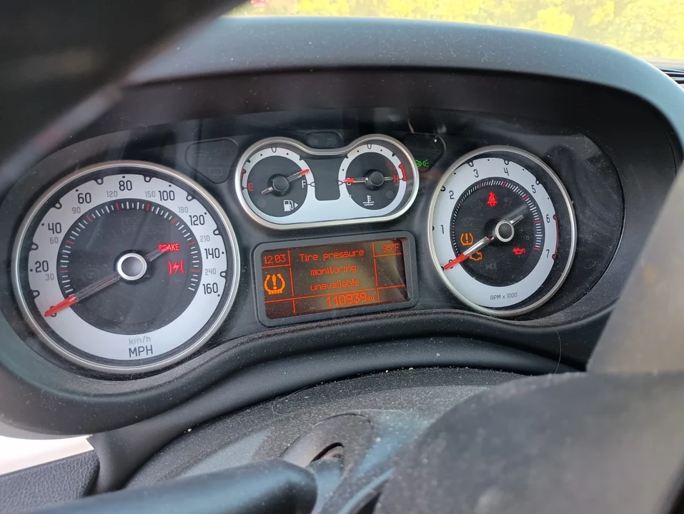 2014 Fiat 500 - Image 7 of 11
