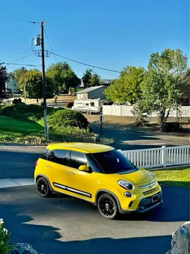 2014 Fiat 500L Trekking Hatchback 4D