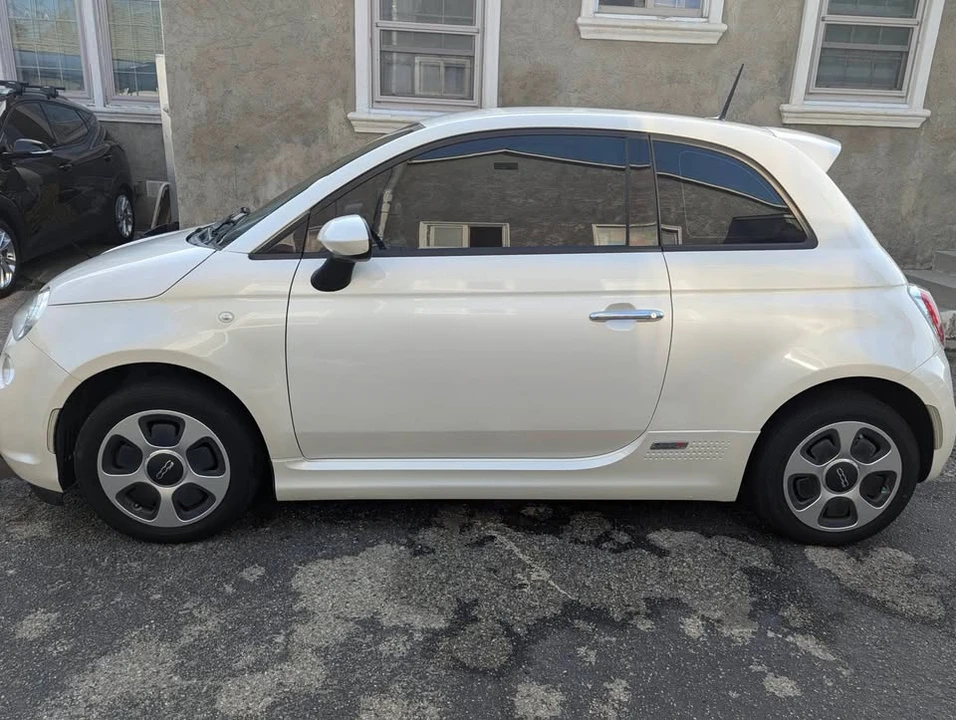 2014 Fiat 500e - Image 6 of 14