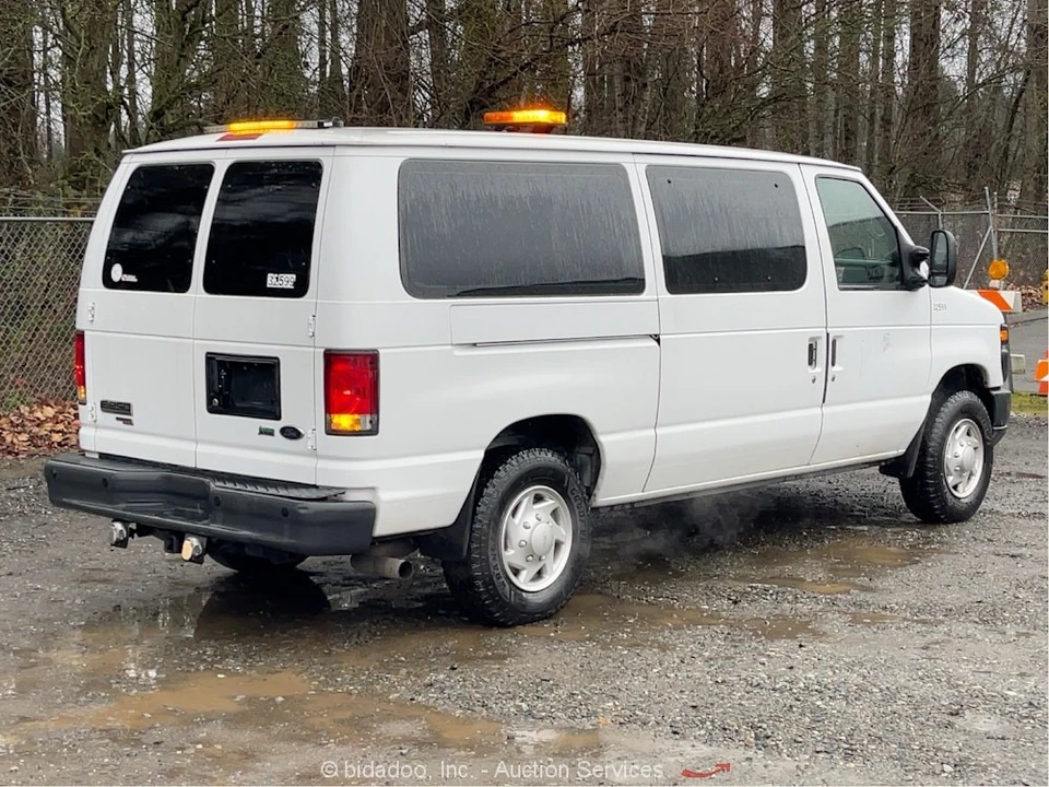 2014 Ford Econoline Van - Image 4 of 12