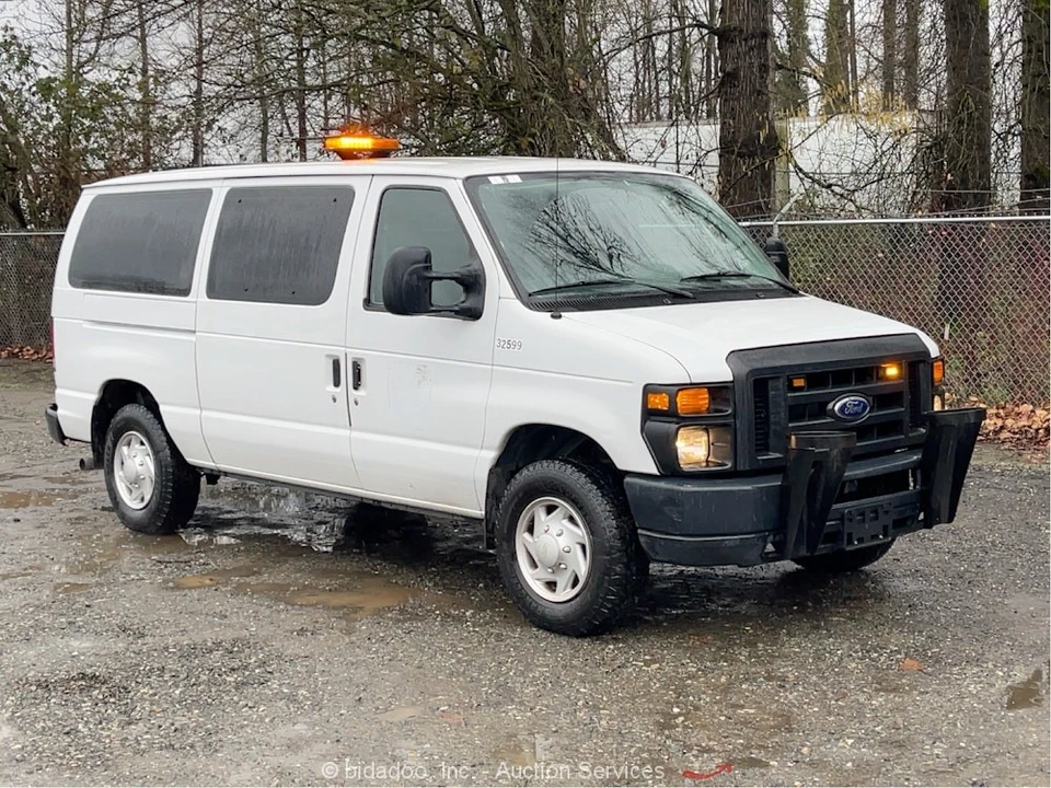 2014 Ford Econoline Van - Image 2 of 12