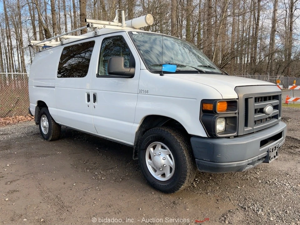2014 Ford Econoline Van - Image 2 of 12