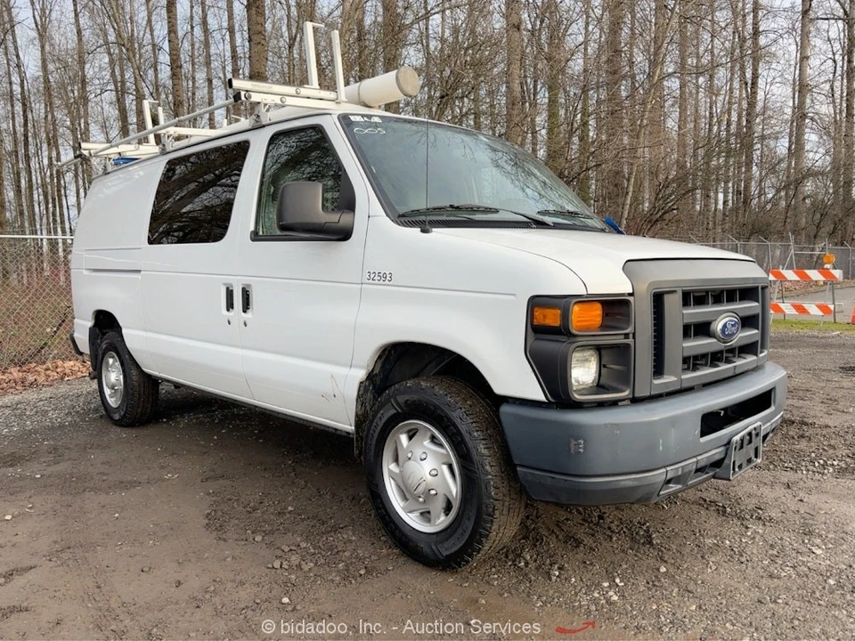 2014 Ford Econoline Van - Image 2 of 12