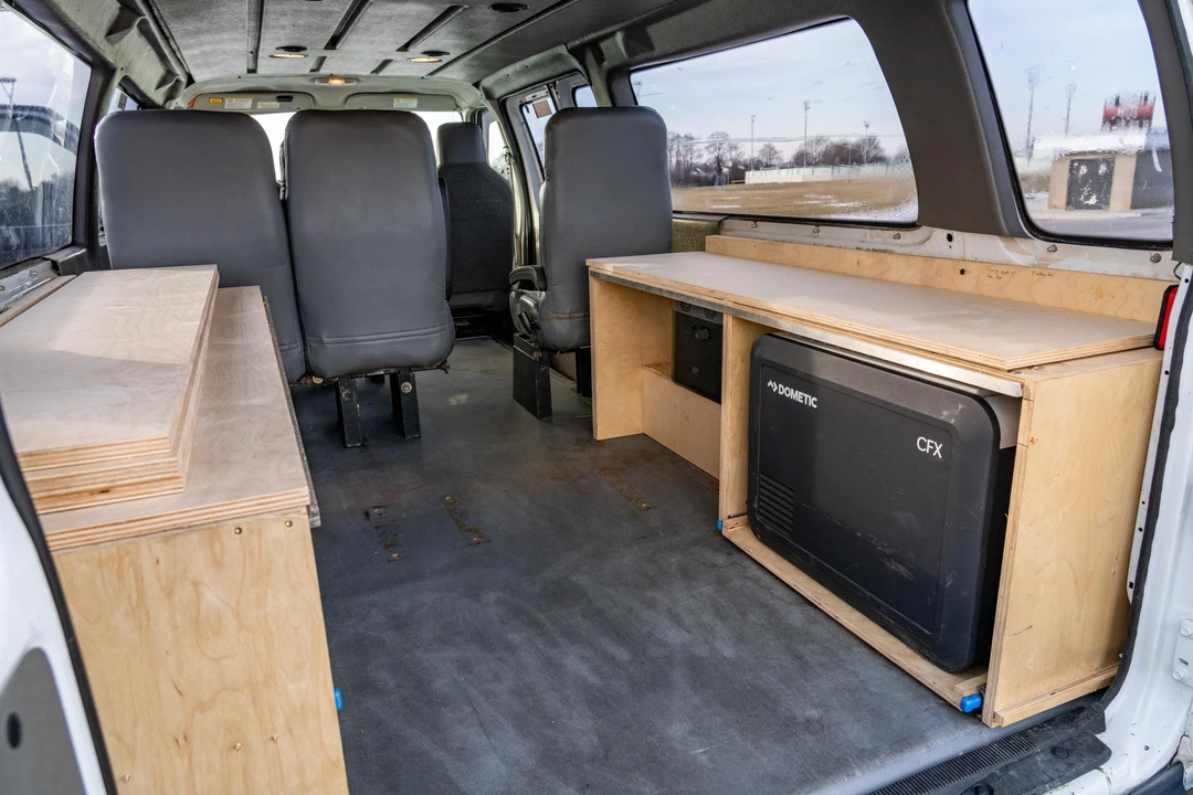 2014 Ford Econoline Van - Image 27 of 31