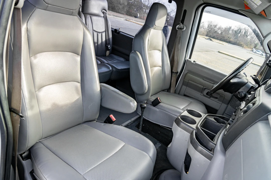 2014 Ford Econoline Van - Image 29 of 31