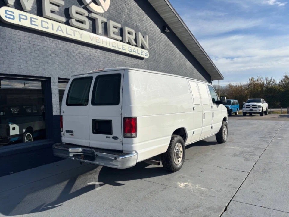 2014 Ford Econoline Van - Image 7 of 12