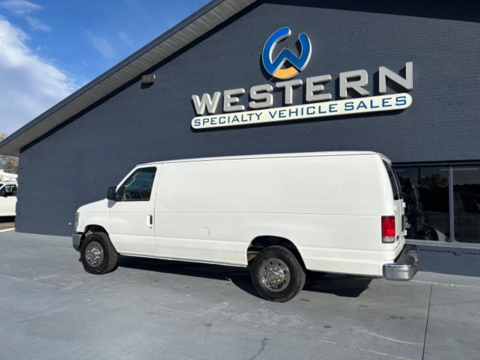 2014 Ford Econoline Van - Image 8 of 12