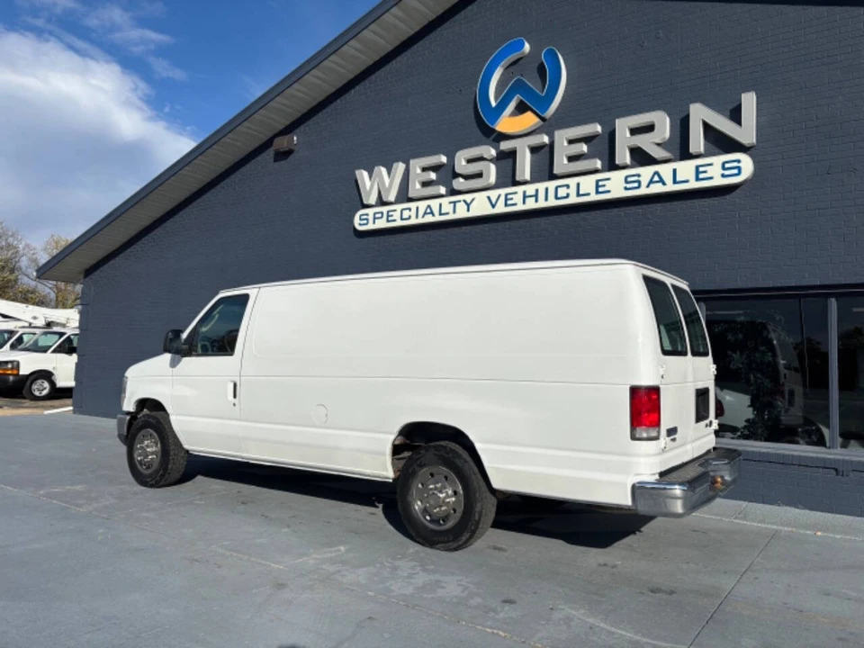 2014 Ford Econoline Van - Image 9 of 12