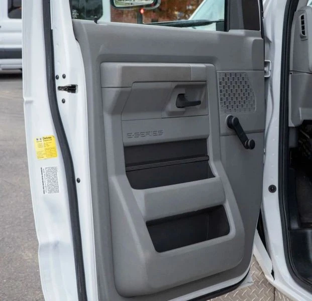 2014 Ford Econoline Van - Image 10 of 12