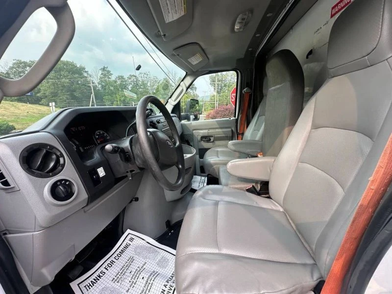 2014 Ford Econoline Van - Image 10 of 12
