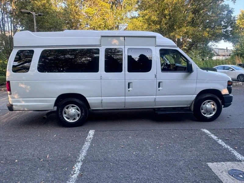 2014 Ford Econoline Van - Image 8 of 12