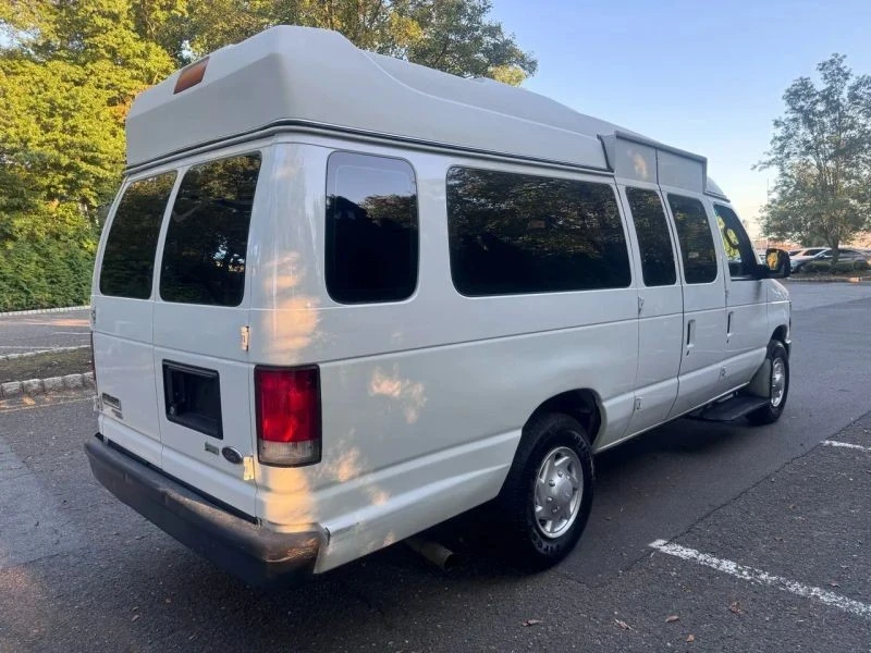 2014 Ford Econoline Van - Image 7 of 12