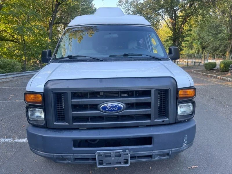 2014 Ford Econoline Van - Image 2 of 12