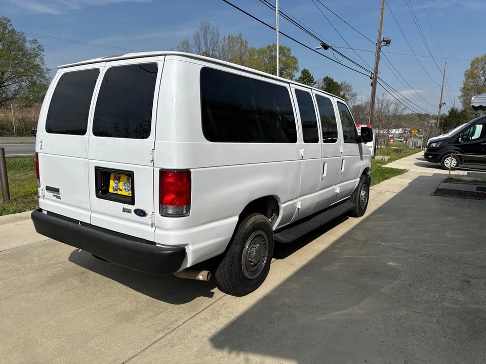 2014 Ford Econoline Van - Image 3 of 23