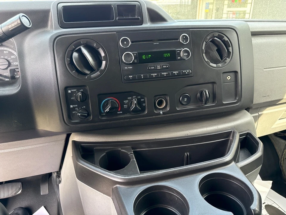 2014 Ford Econoline Van - Image 19 of 23