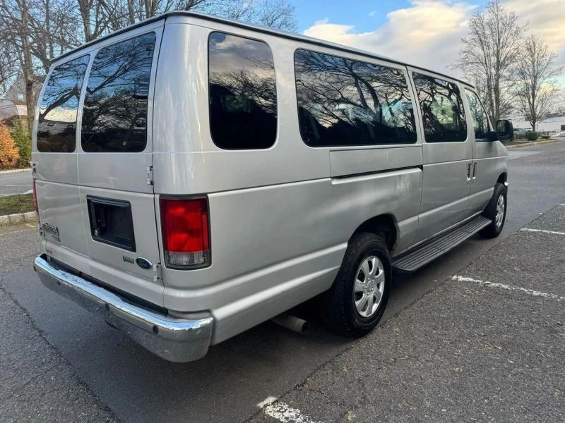 2014 Ford Econoline Van - Image 6 of 12