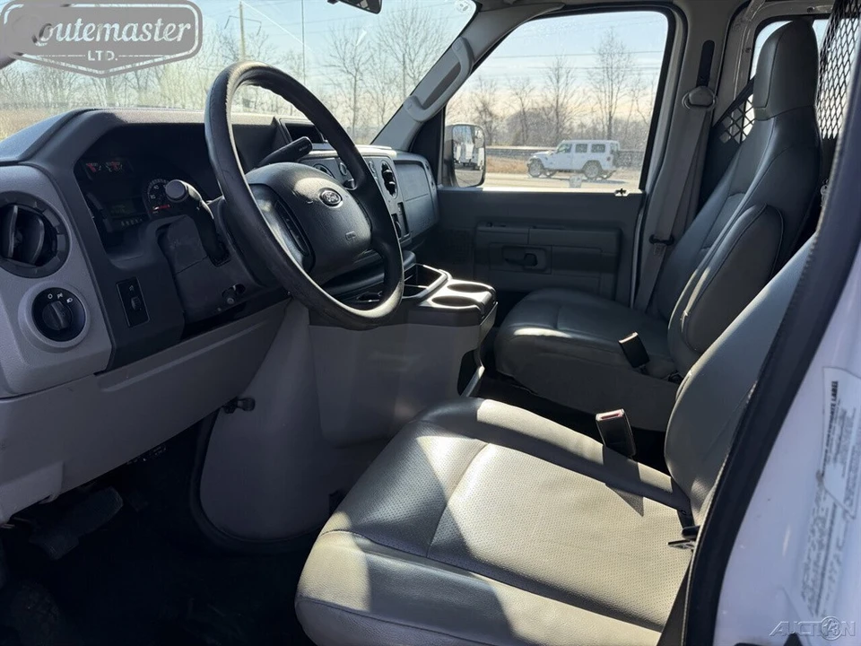 2014 Ford Econoline Van - Image 9 of 12