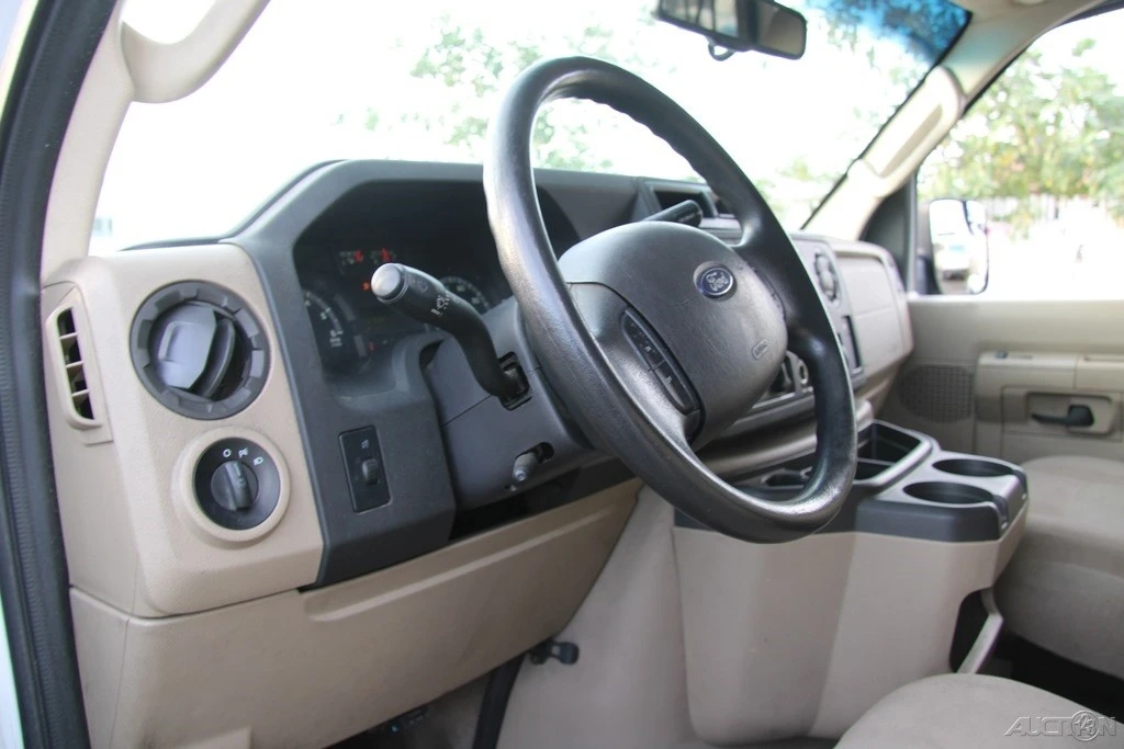 2014 Ford Econoline Van - Image 13 of 21