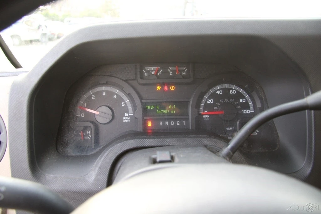 2014 Ford Econoline Van - Image 14 of 21