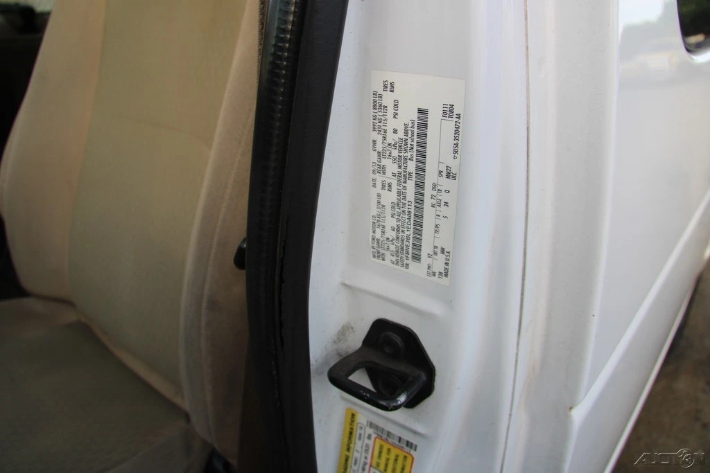 2014 Ford Econoline Van - Image 10 of 21