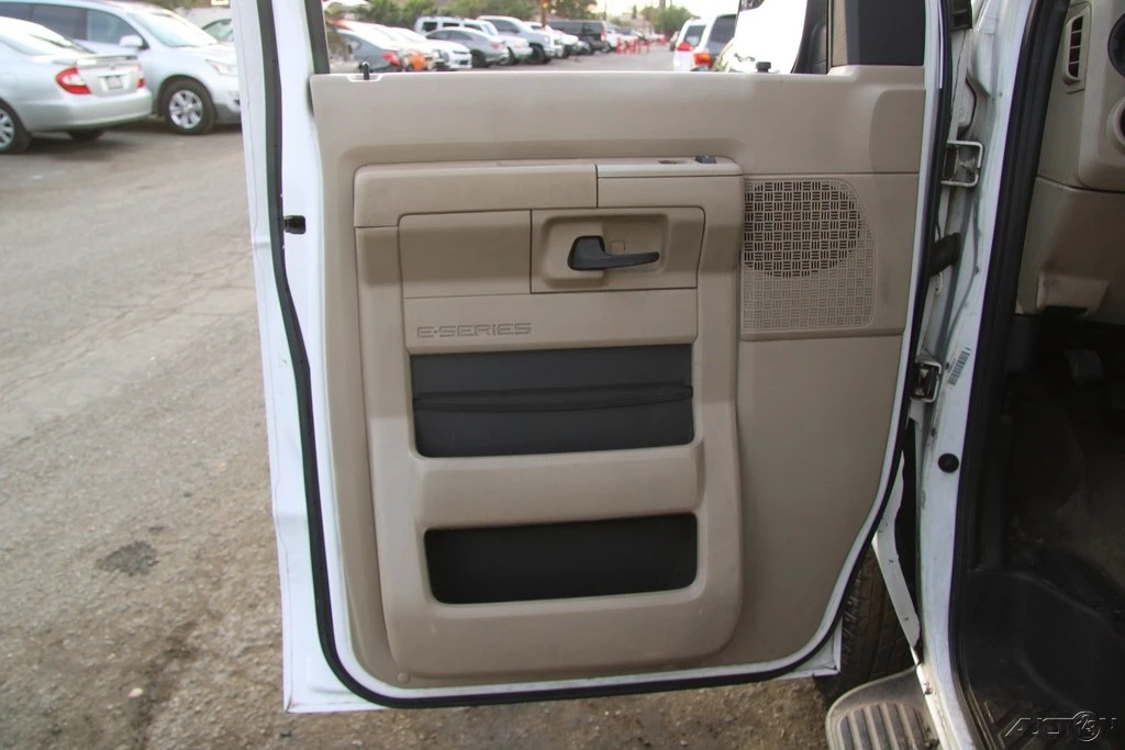 2014 Ford Econoline Van - Image 11 of 21