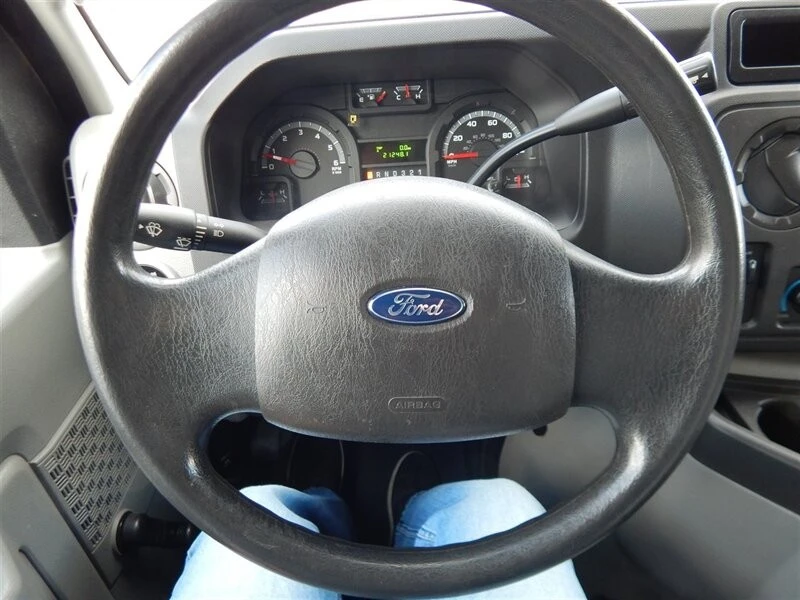 2014 Ford Econoline Van - Image 17 of 21