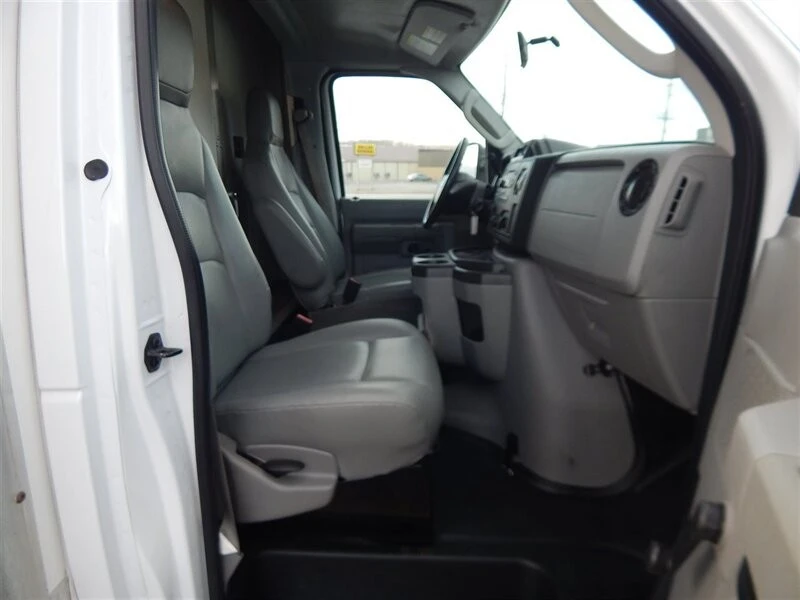 2014 Ford Econoline Van - Image 10 of 21