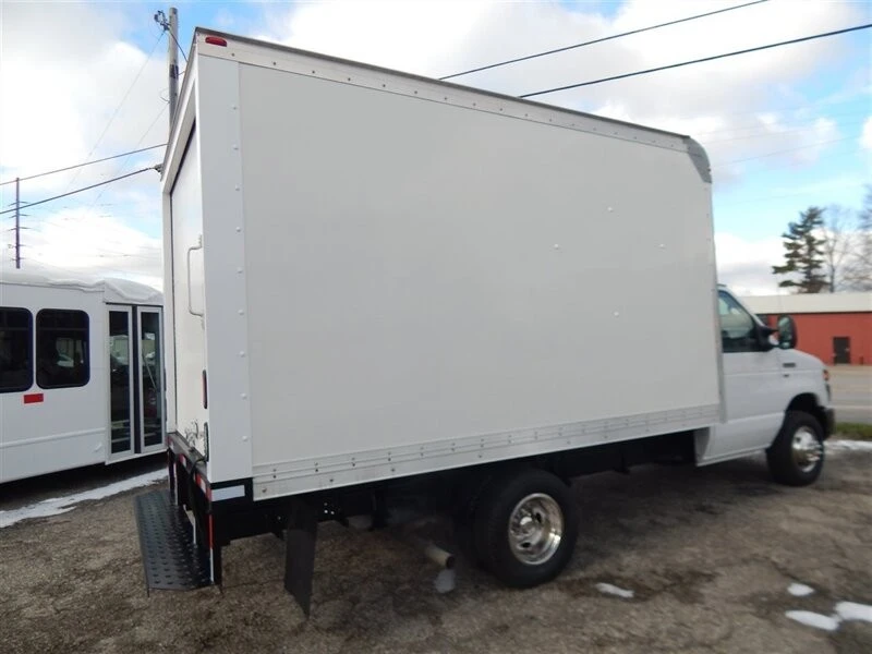 2014 Ford Econoline Van - Image 7 of 21