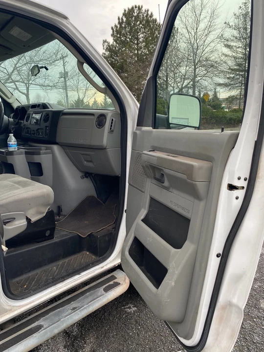 2014 Ford Econoline Van - Image 5 of 9
