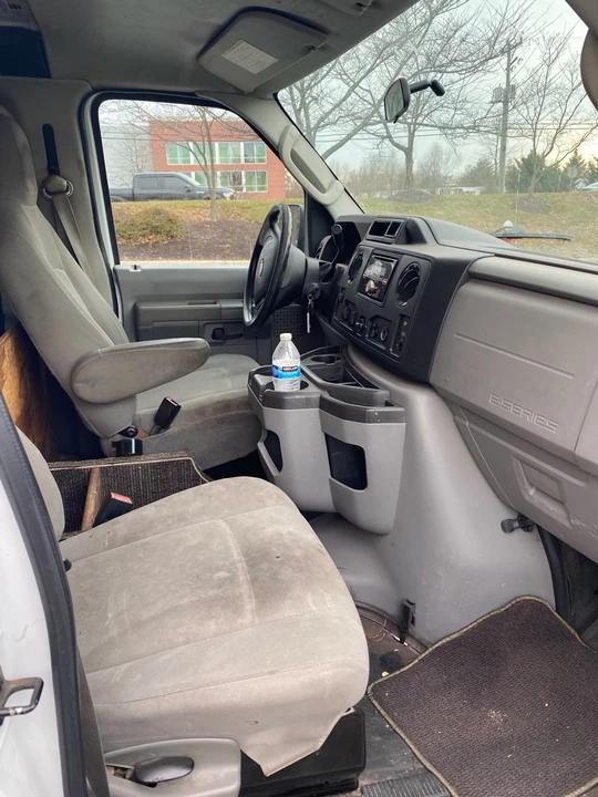2014 Ford Econoline Van - Image 6 of 9