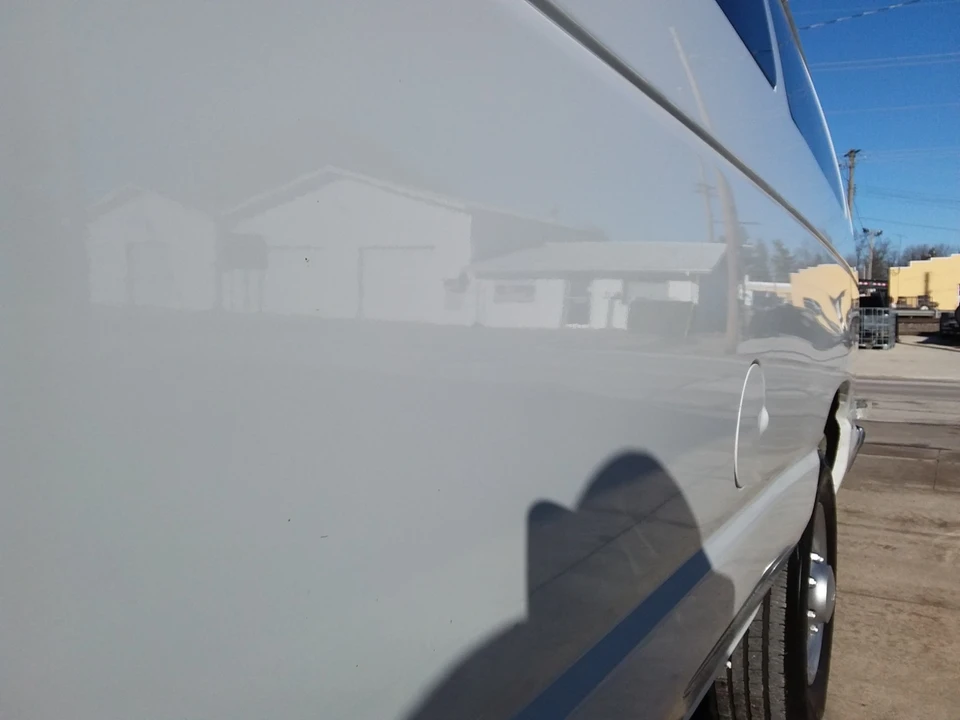 2014 Ford Econoline Van - Image 19 of 21