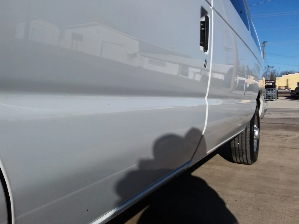 2014 Ford Econoline Van - Image 18 of 21