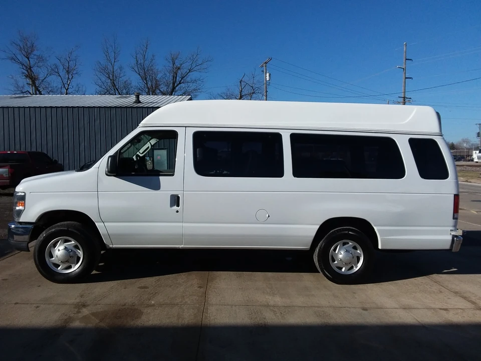 2014 Ford Econoline Van - Image 15 of 21